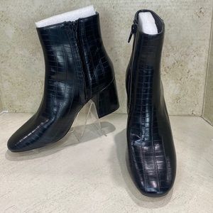 JANE AND THE SHOE Women's Iris Ankle Boot Size 6